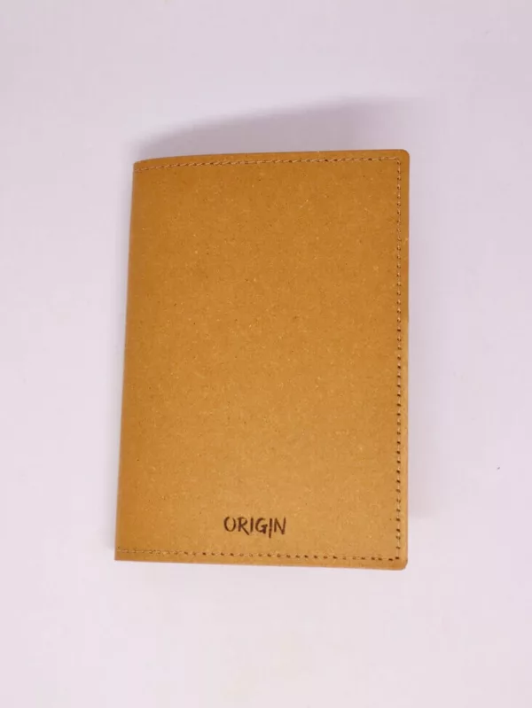 Porte passeport / Etui passeport marron en cuir recyclé - Origin